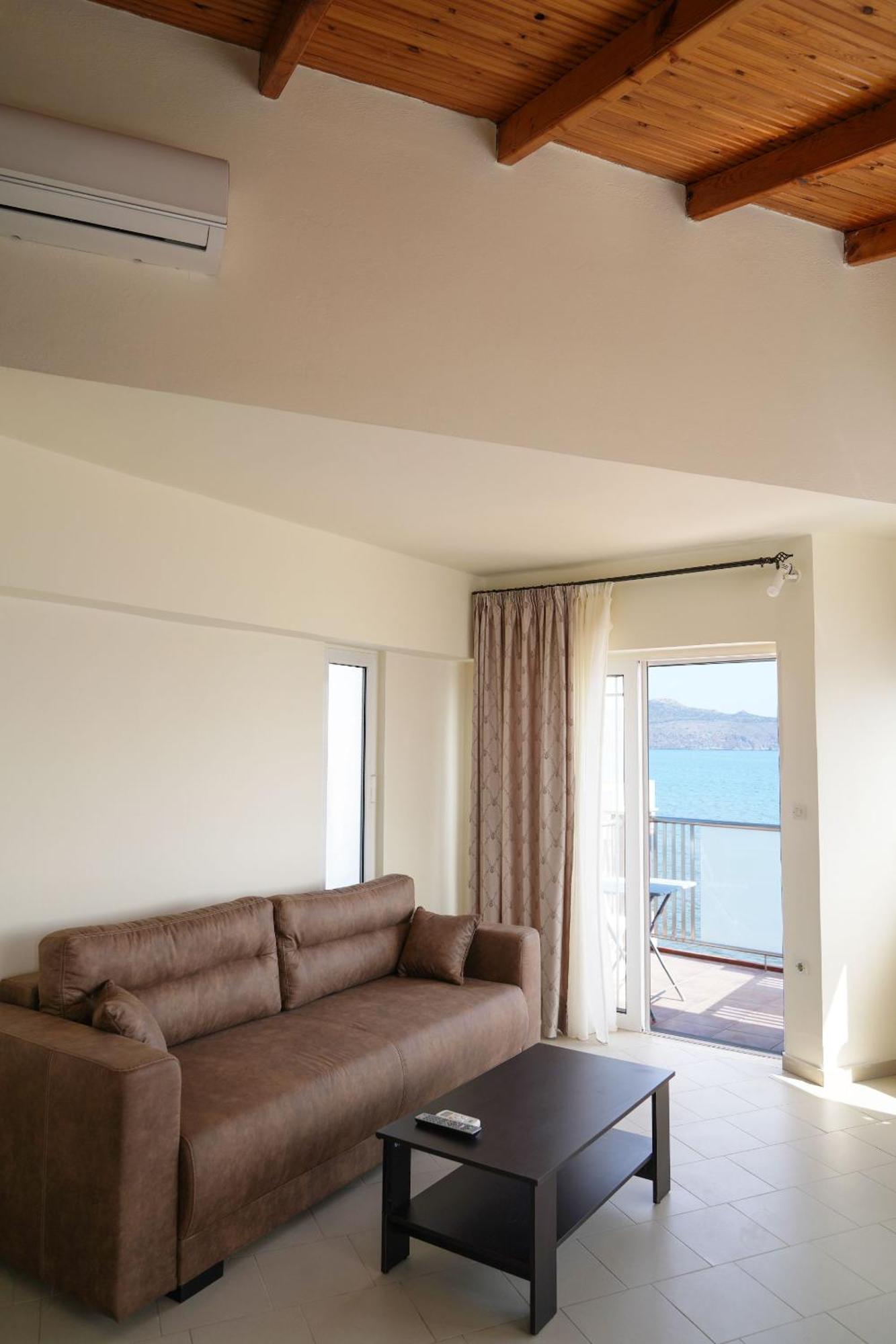 Cozy Corner Vs Beachfront Stalós Esterno foto